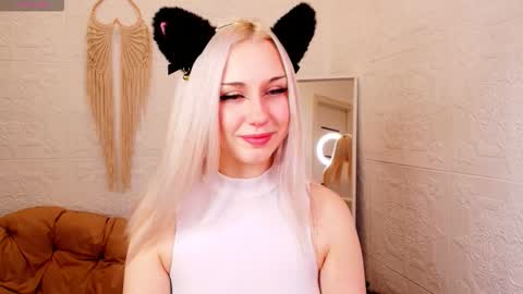 Anna  online show from January 9, 2026, 2:14 am