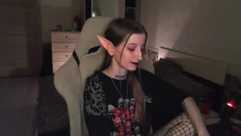 Snapshot of cath_dysphoria_ chatting on October 31, 2025, 7:59 pm CATH online show from October 31, 2025, 7:59 pm