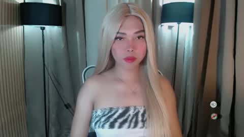 catherine_365 online show from November 16, 2025, 12:33 pm