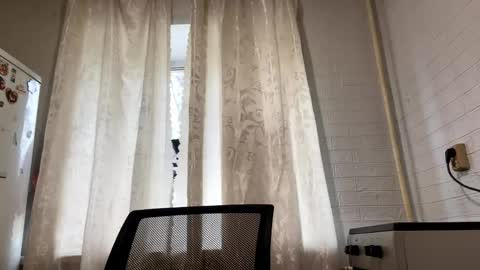 Snapshot of catherinepirs chatting on May 5, 2026, 7:38 am catherinepirs online show from May 5, 2026, 7:38 am