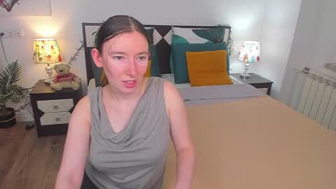 Catrin online show from February 12, 2025, 8:49 am