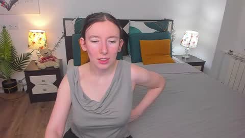 Catrin online show from March 4, 2025, 5:42 am