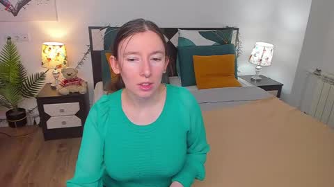Catrin online show from March 8, 2025, 1:06 am
