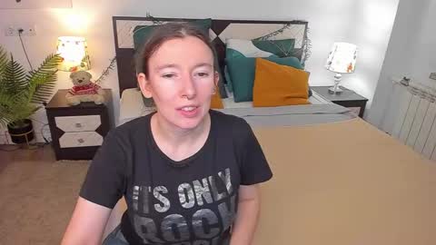 Catrin online show from October 24, 2025, 8:00 am