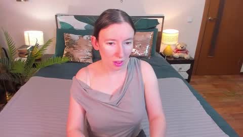 Catrin online show from February 16, 2026, 10:17 pm
