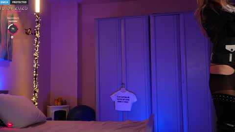 Snapshot of cathleenprecious chatting on January 15, 2025, 3:29 pm Cathleen online show from January 15, 2025, 3:29 pm