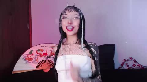 Cati help me reach my goal of 100 thumbs up again 3 online show from January 5, 2025, 6:13 pm