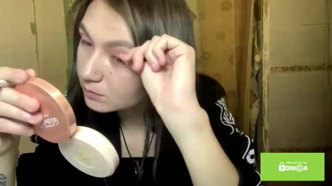 Snapshot of catinagaznes chatting on November 11, 2025, 9:15 pm Lola online show from November 11, 2025, 9:15 pm