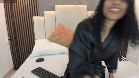 catiusca_reyes_03 online show from November 23, 2025, 1:55 pm