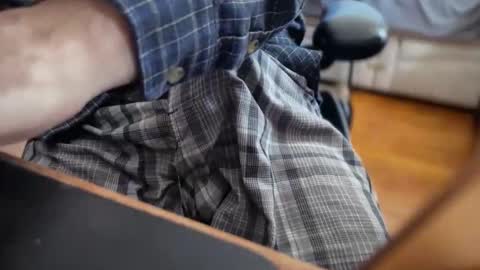 catmandoo21001 online show from April 24, 2026, 7:49 pm