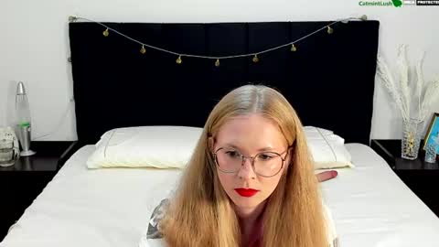 Snapshot of catmintlush chatting on June 24, 2026, 11:37 pm CatmintLush online show from June 24, 2026, 11:37 pm