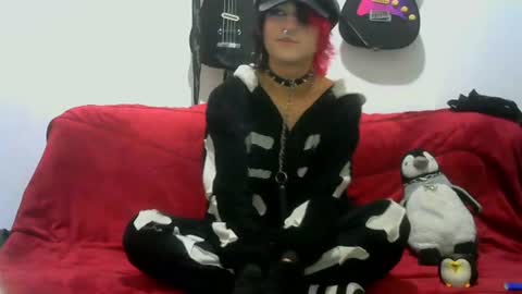 Cat online show from June 27, 2026, 11:43 pm