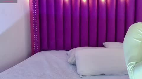 Snapshot of cattaleeyaa chatting on September 15, 2025, 1:44 pm CATALEYA online show from September 15, 2025, 1:44 pm