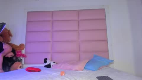 cattalina_25 online show from March 3, 2026, 2:23 pm