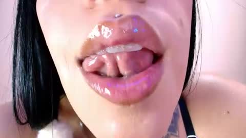 Snapshot of catte_jensen chatting on June 12, 2026, 5:50 am Cattleya online show from June 12, 2026, 5:50 am