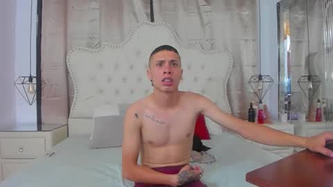 Snapshot of cattyandnicky chatting on November 5, 2025, 2:22 am CattyANDnicky online show from November 5, 2025, 2:22 am