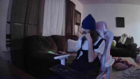 Snapshot of cattywompiscreations chatting on January 13, 2025, 7:11 am zatbabydaddy online show from January 13, 2025, 7:11 am