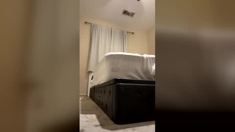 caughtnaked online show from April 18, 2026, 12:09 pm