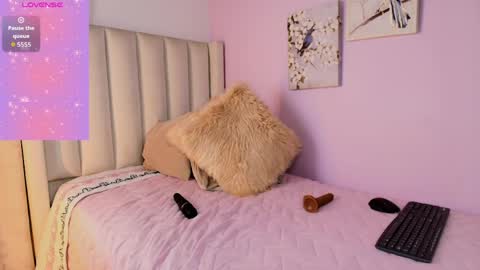 Cay online show from April 15, 2026, 2:24 pm