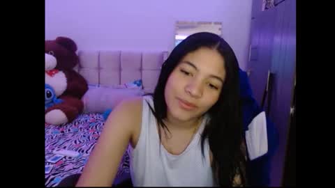 Snapshot of caylinn19 chatting on October 1, 2025, 9:21 pm Caylinn online show from October 1, 2025, 9:21 pm