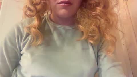 Snapshot of cclavender chatting on March 3, 2026, 11:21 pm Claire online show from March 3, 2026, 11:21 pm