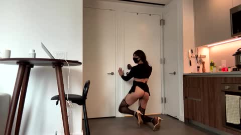 Naomi online show from November 21, 2025, 6:17 pm