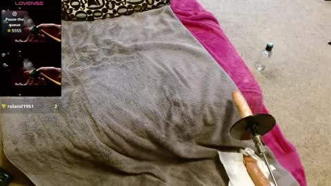 Boy looking for older men for first bottoming experience online show from April 4, 2026, 10:18 pm