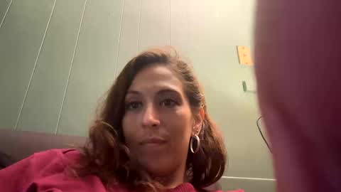 Snapshot of cece_vibez chatting on October 14, 2025, 4:41 pm cece_vibez online show from October 14, 2025, 4:41 pm