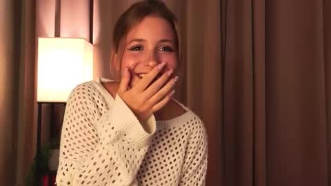 Snapshot of ceceliapidcock chatting on November 23, 2025, 7:24 pm Lina online show from November 23, 2025, 7:24 pm