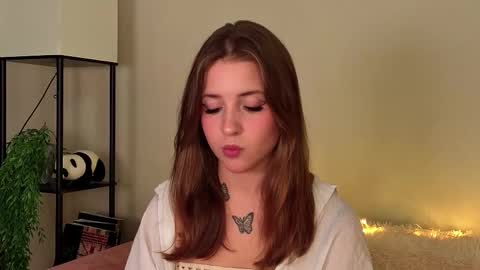 Snapshot of ceceliapidcock chatting on December 13, 2025, 7:53 pm Lina online show from December 13, 2025, 7:53 pm