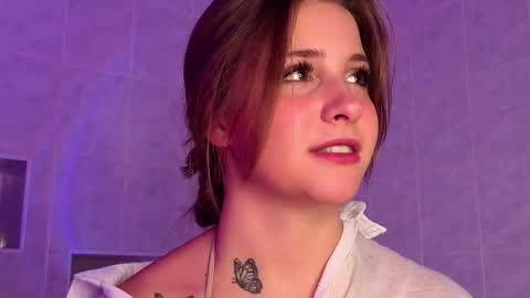 Snapshot of ceceliapidcock chatting on December 19, 2025, 7:21 pm Lina online show from December 19, 2025, 7:21 pm