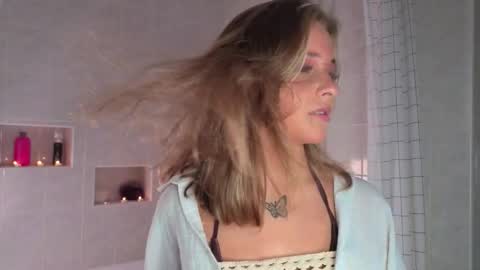 Snapshot of ceceliapidcock chatting on March 23, 2026, 7:29 pm Lina online show from March 23, 2026, 7:29 pm