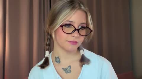 Snapshot of ceceliapidcock chatting on March 27, 2026, 7:13 pm Lina online show from March 27, 2026, 7:13 pm