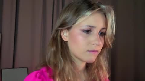 Snapshot of ceceliapidcock chatting on April 4, 2026, 7:11 pm Lina online show from April 4, 2026, 7:11 pm