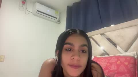 ceci1218 online show from April 5, 2026, 1:25 am