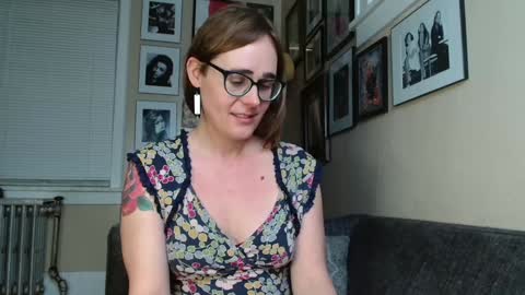 Snapshot of cecilysaintclaire chatting on January 28, 2025, 1:05 pm Cecily Saint Claire online show from January 28, 2025, 1:05 pm