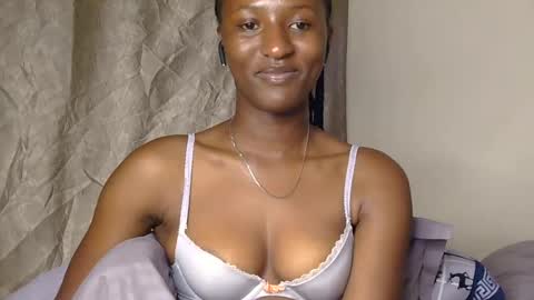 cee_queen online show from June 20, 2026, 3:20 am