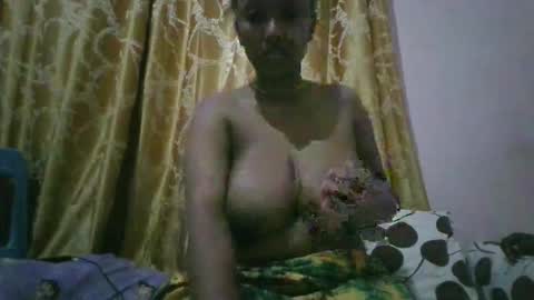 Snapshot of ceejayhot chatting on January 5, 2026, 10:46 pm ceejay online show from January 5, 2026, 10:46 pm