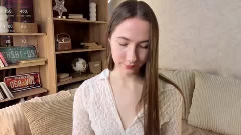 Snapshot of cel1ne_secret chatting on September 28, 2025, 5:35 am Josie Manesi online show from September 28, 2025, 5:35 am