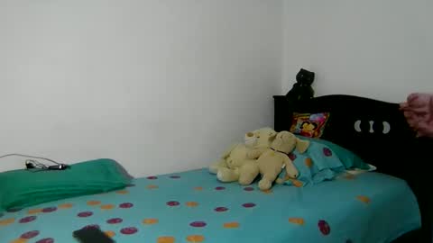 Snapshot of celessteseductora chatting on October 26, 2025, 12:22 pm celessteseductora online show from October 26, 2025, 12:22 pm