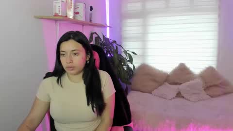 Snapshot of celeste_bonnet1 chatting on October 3, 2025, 1:19 pm celeste_bonnet1 online show from October 3, 2025, 1:19 pm