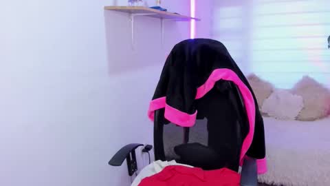 Snapshot of celeste_bonnet1 chatting on November 1, 2025, 11:23 am celeste_bonnet1 online show from November 1, 2025, 11:23 am