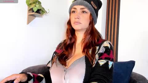     online show from October 22, 2025, 10:20 pm