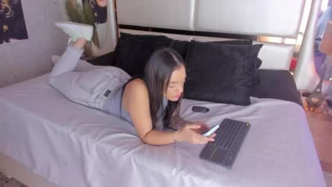 celeste_starsss online show from April 11, 2026, 9:30 pm