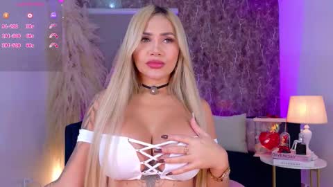   online show from November 27, 2025, 8:33 pm