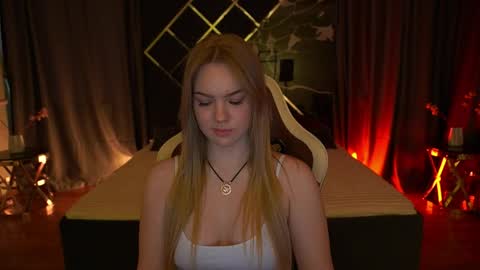 celestenoirr online show from April 13, 2026, 1:16 pm