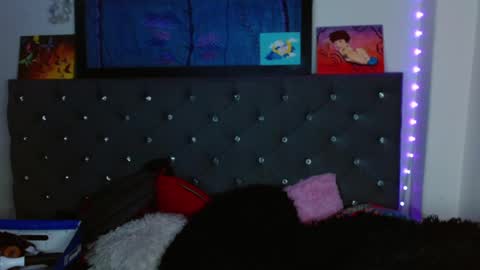 I am Valentinn online show from February 10, 2025, 2:52 am