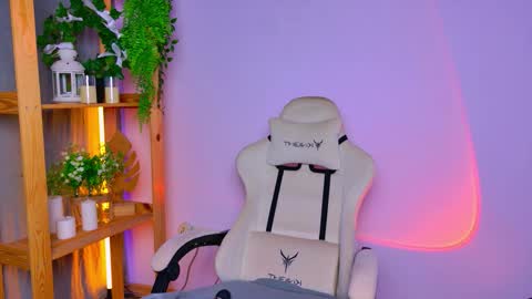 Snapshot of celine_dionn chatting on February 21, 2026, 4:13 am Celine online show from February 21, 2026, 4:13 am