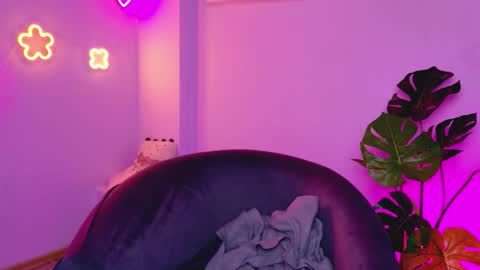 Snapshot of celine_dionn chatting on March 1, 2026, 4:03 am Celine online show from March 1, 2026, 4:03 am