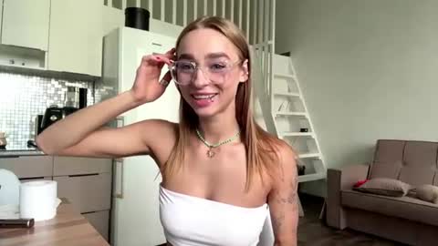 Snapshot of celineruppert chatting on June 23, 2026, 1:47 am Amilia online show from June 23, 2026, 1:47 am